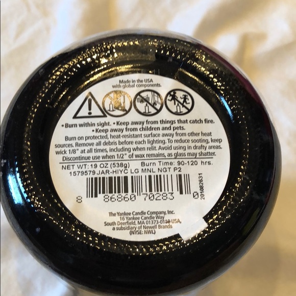 NWT Yankee Candle 19oz Large Candle - Picture 3 of 4